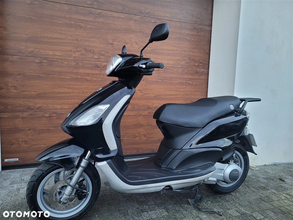 Piaggio FLY - 1
