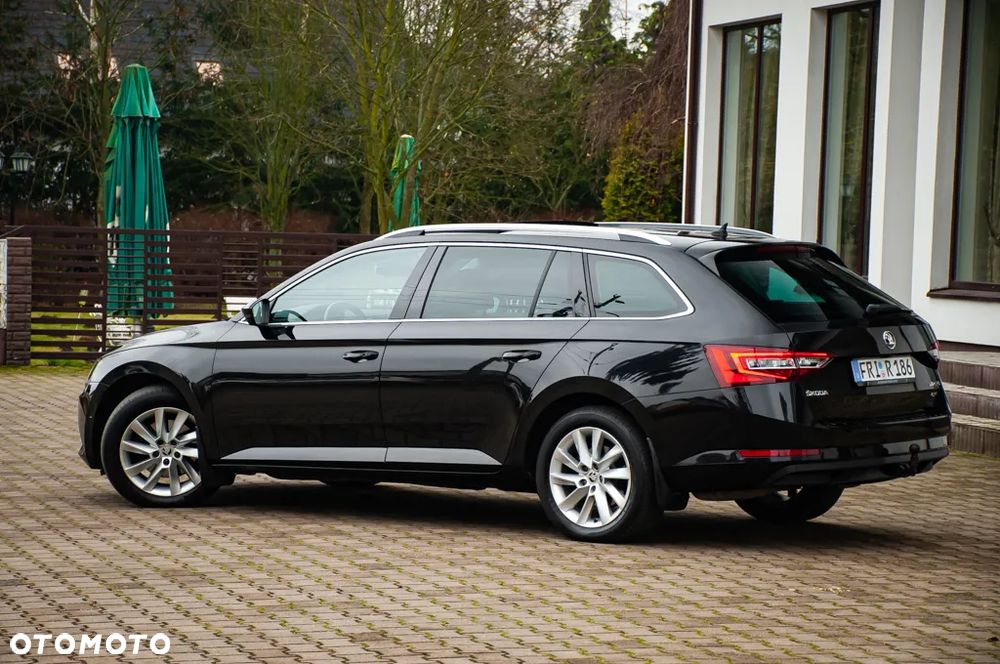 Skoda Superb 2.0 TDI 4x4 DSG Premium Edition - 25