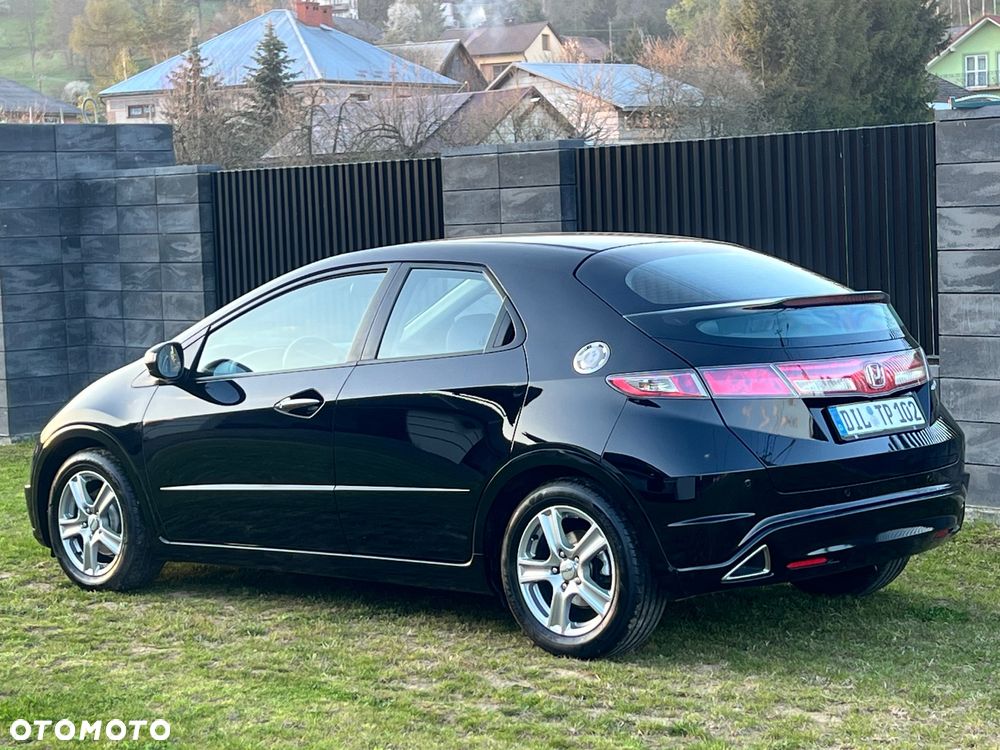Honda Civic 1.4 i-VTEC Sport Black Edition - 10