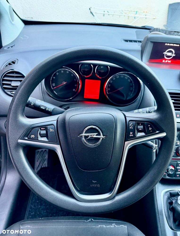 Opel Meriva - 9