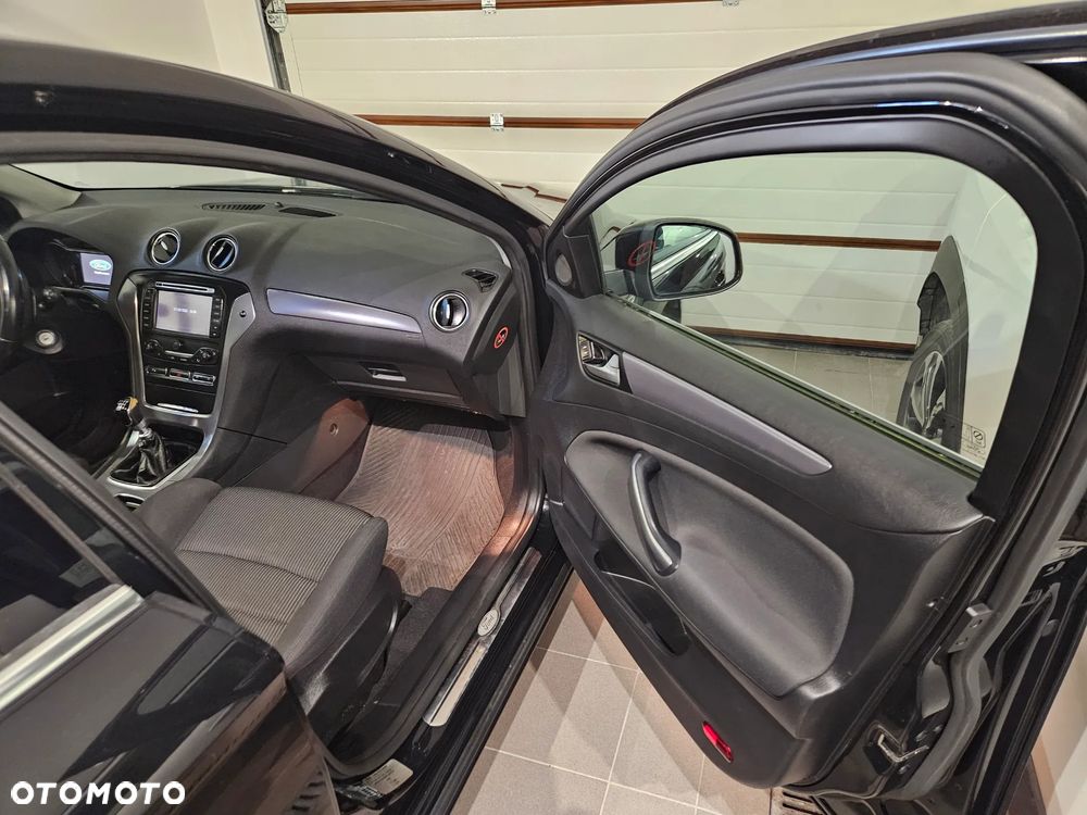Ford Mondeo - 15
