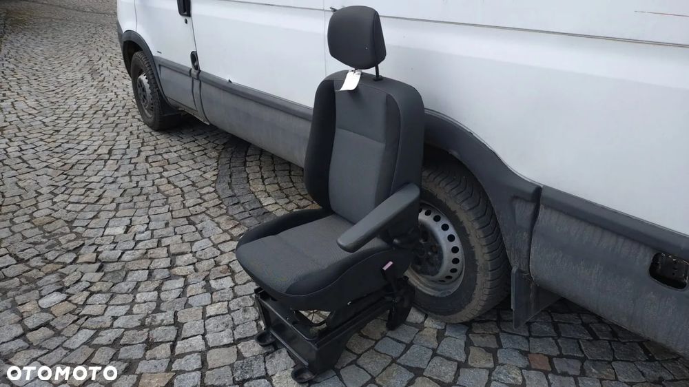 FOTEL PASAŻERA POJEDYNCZY RENAULT MASTER OPEL MOVANO NISSAN NV400 10- NO 325/003 - 2