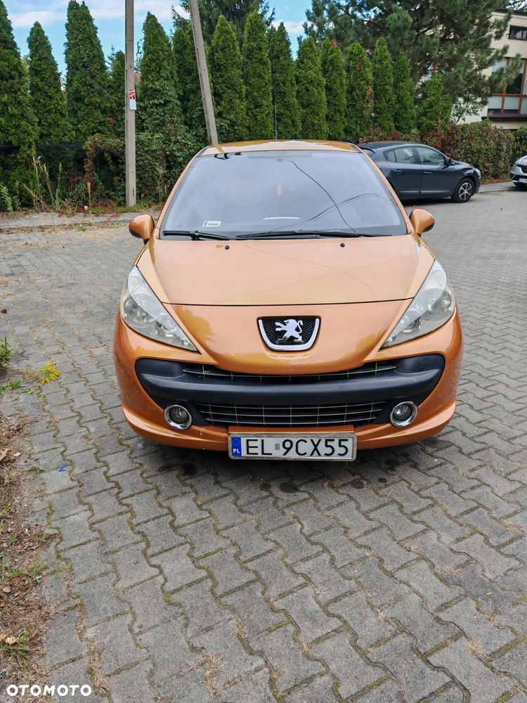 Peugeot 207 1.4 16V Trendy - 3