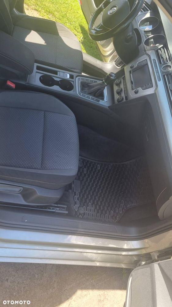 Volkswagen Passat 1.6 TDI BMT Trendline - 8