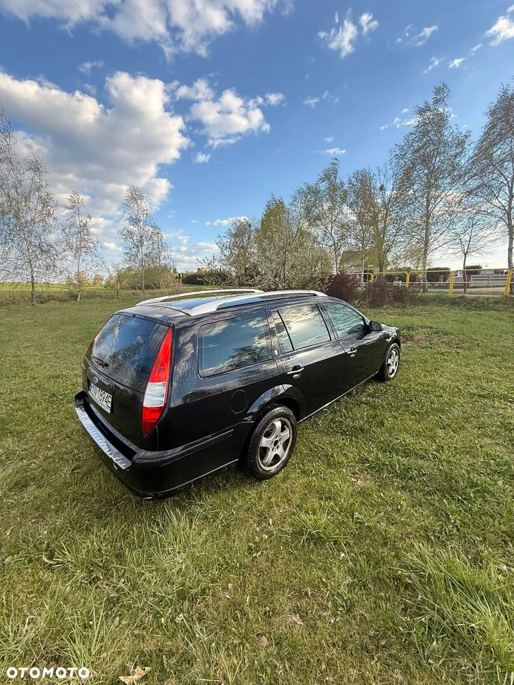 Ford Mondeo 2.0 Ghia - 10