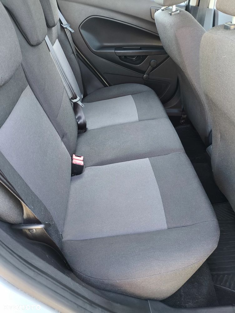 Ford Fiesta 1.25 Silver X - 27