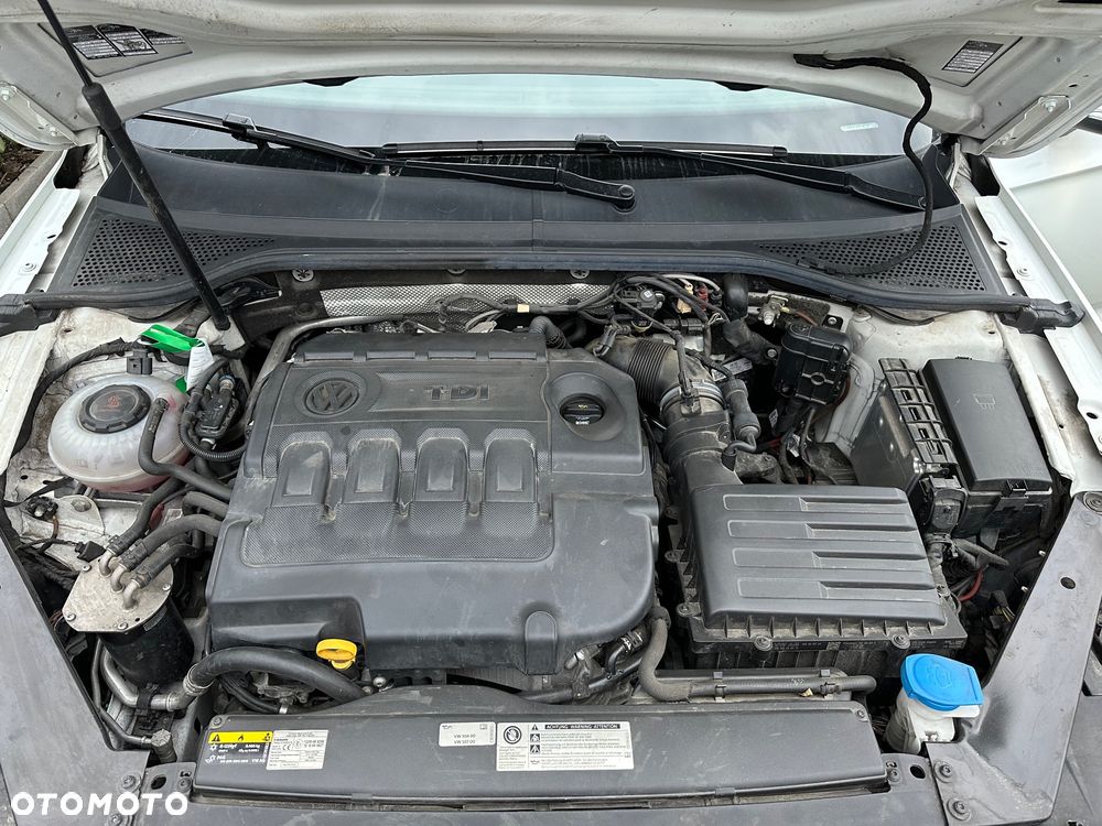 Volkswagen Passat - 30