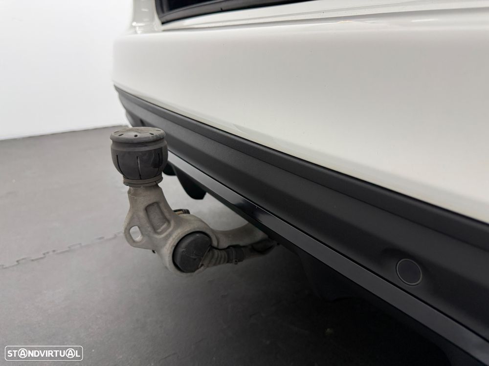 Mercedes-Benz C 300 de T 9G-TRONIC AMG Line - 32