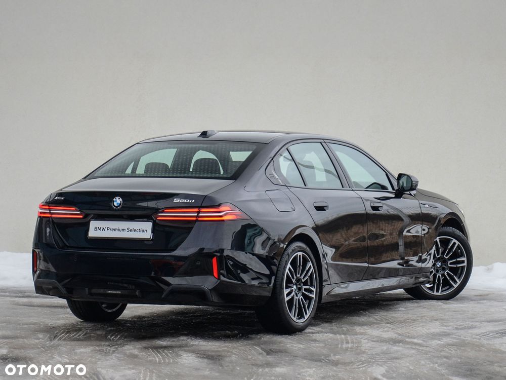 BMW Seria 5 520d xDrive mHEV M Sport - 2