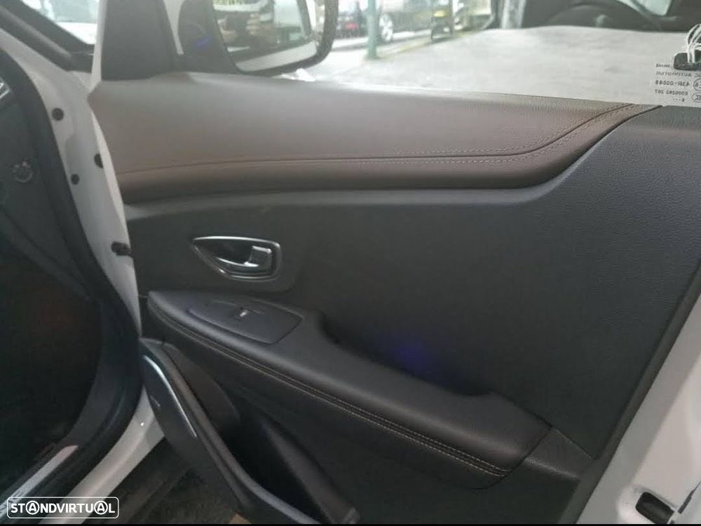 Renault Scénic 1.5 dCi Bose Edition SS - 26