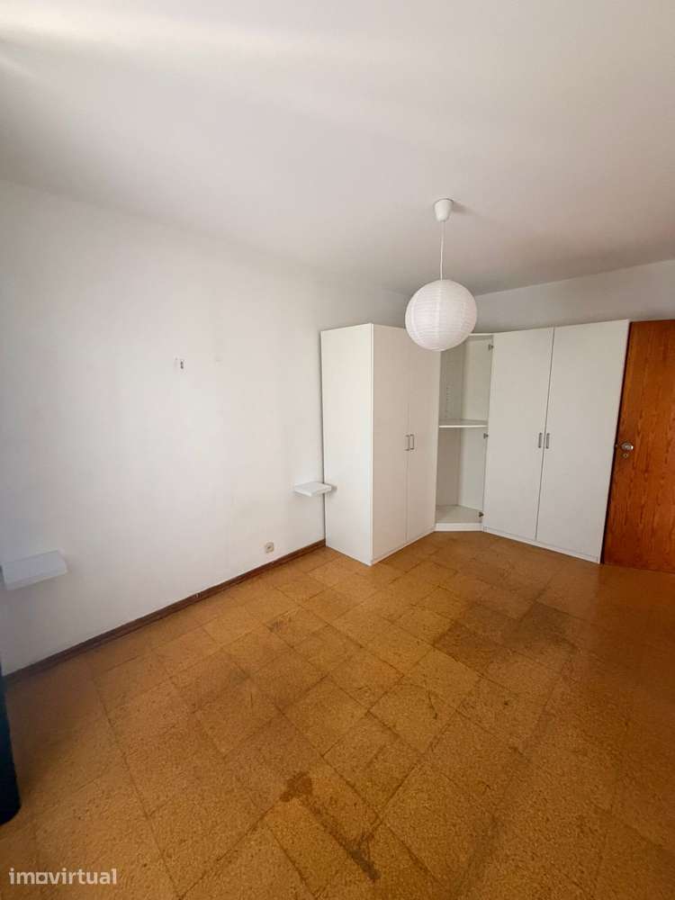 Apartamento T2 em Mercês próximo à estação - Grande imagem: 5/10