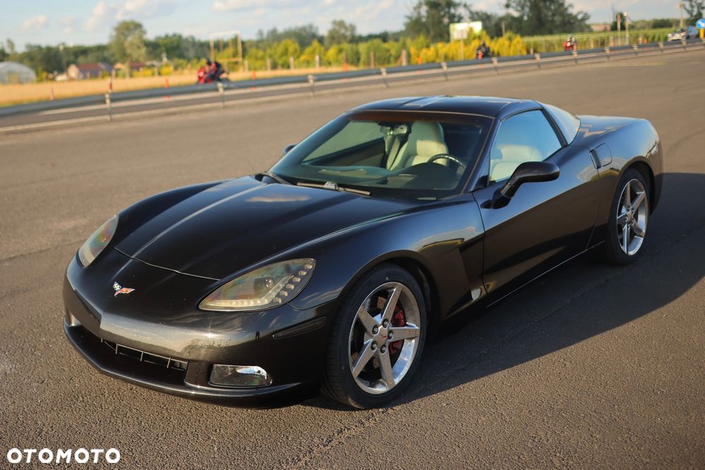 Chevrolet Corvette - 9