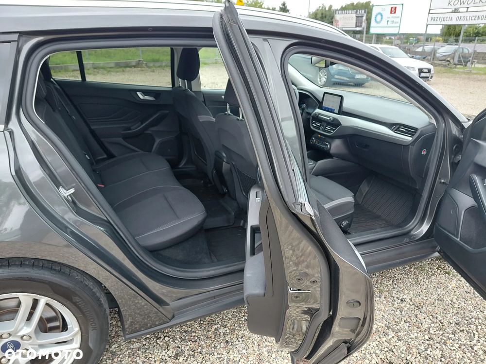 Ford Focus 1.5 EcoBoost Titanium - 24