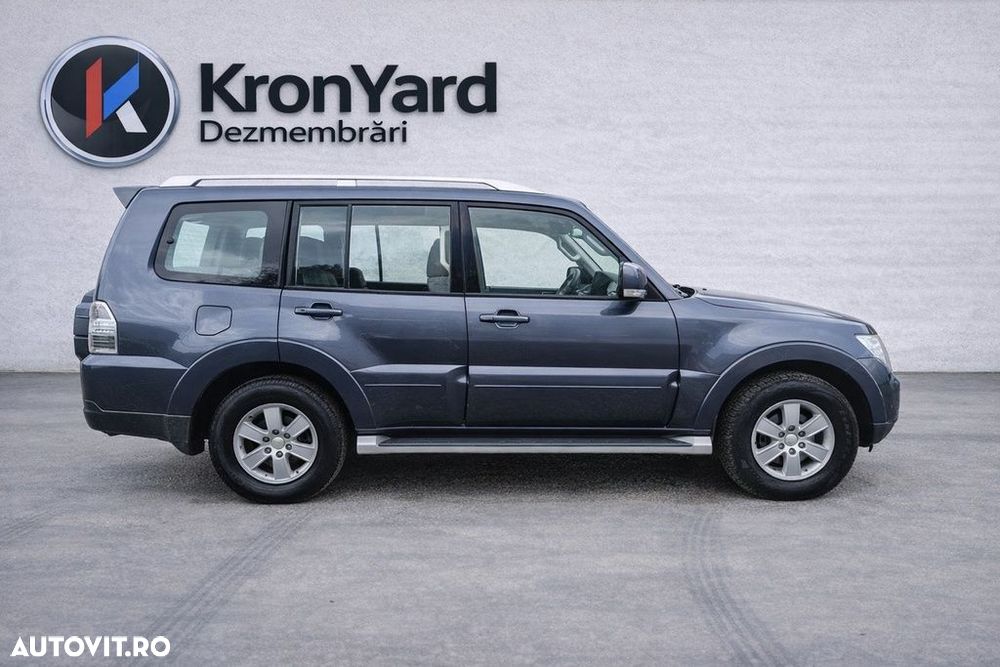 Dezmembrari dezmembrez  Mitsubishi Shogun Pajero 2006 - 2011 3.2 D 4M41 - 3