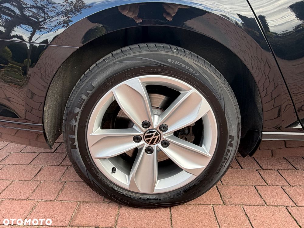 Volkswagen Passat - 15