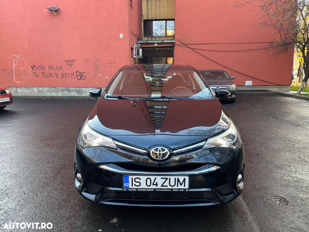 Toyota Avensis 1.8 Executive - 2