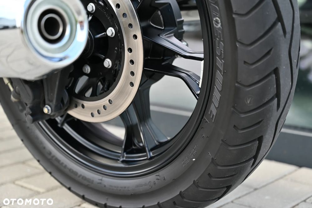 Moto Guzzi V7 - 19