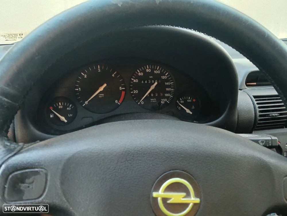 Opel Corsa 1.5 TD - 3