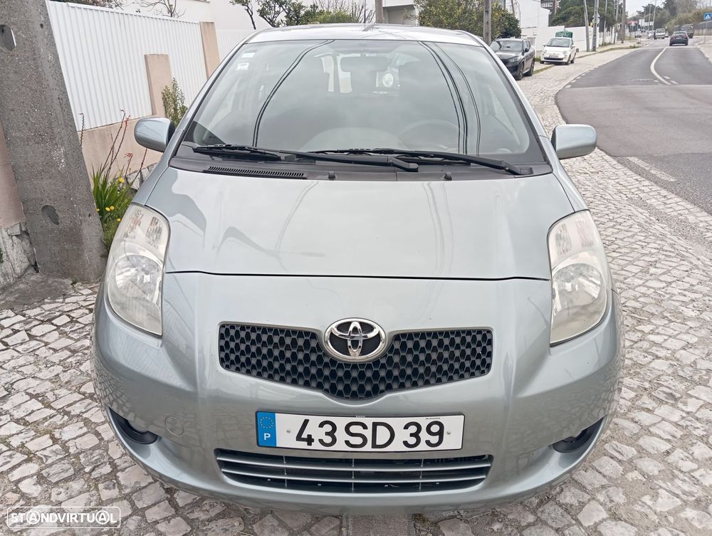 Toyota Yaris 1.4 D-4D AC - 2