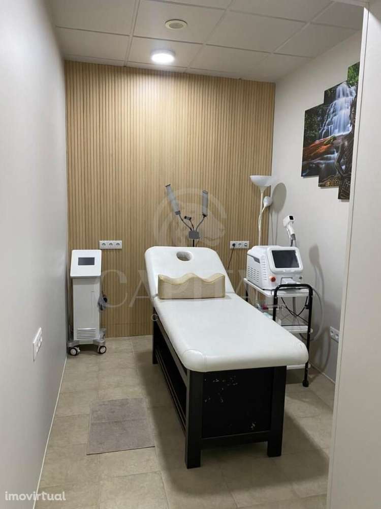 Clínica de Estética e Cabeleireiro com 150m2 - Grande imagem: 2/20