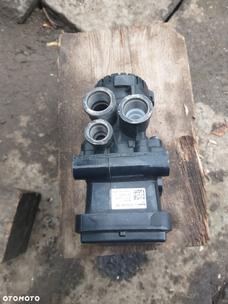 Zawór EBS Man tgx tgs 81.52106-6067 - 2