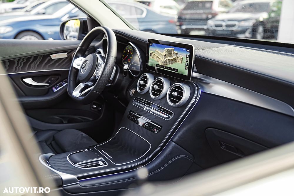 Mercedes-Benz GLC 300 e 4Matic 9G-TRONIC - 26