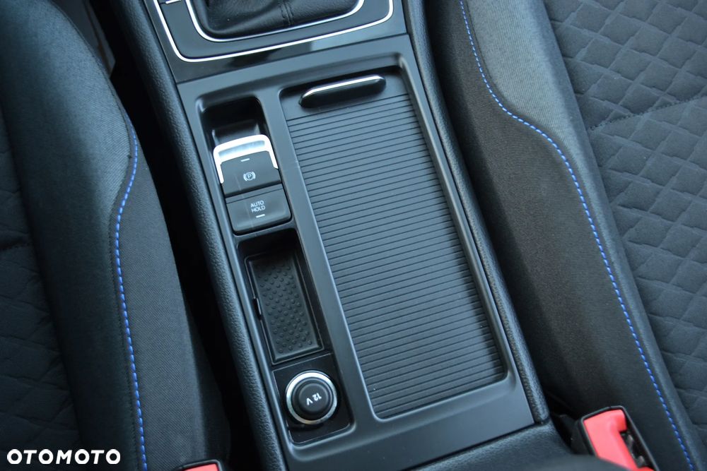 Volkswagen Golf Variant - 31