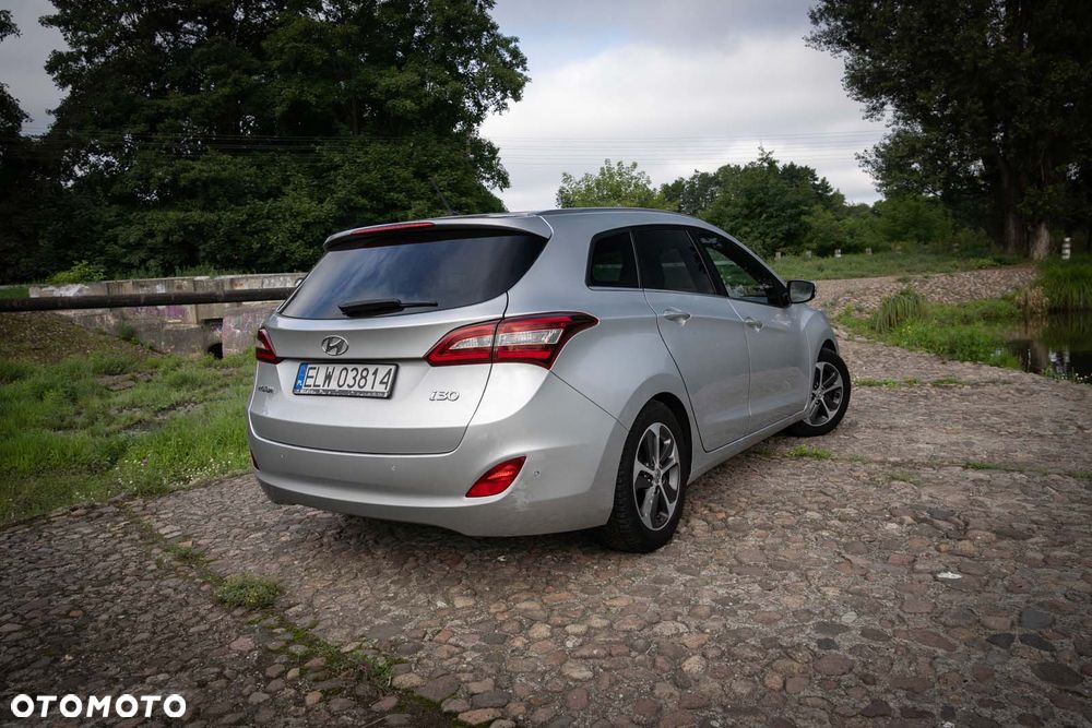 Hyundai i30 1.6 CRDi Comfort - 28