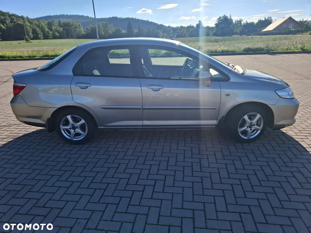 Honda City 1.4 Comfort - 10