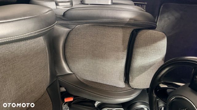 MINI Cooper Standard - 23