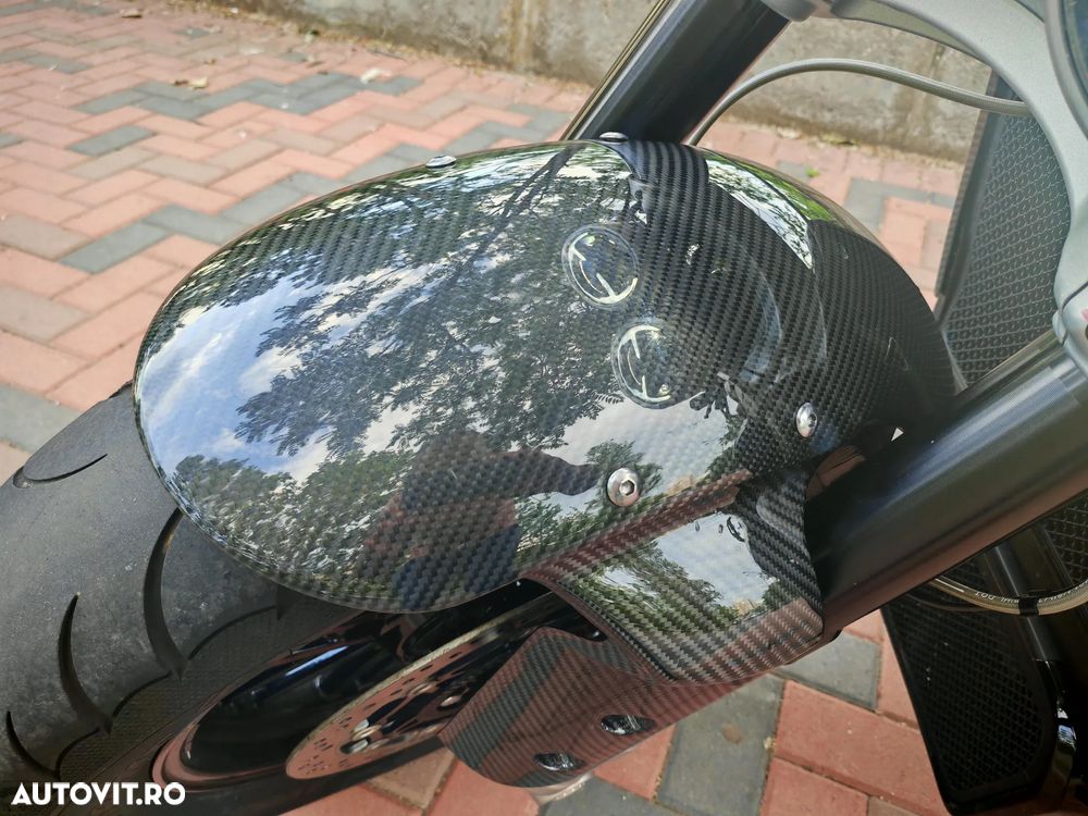 Triumph Rocket 3 R Black - 9