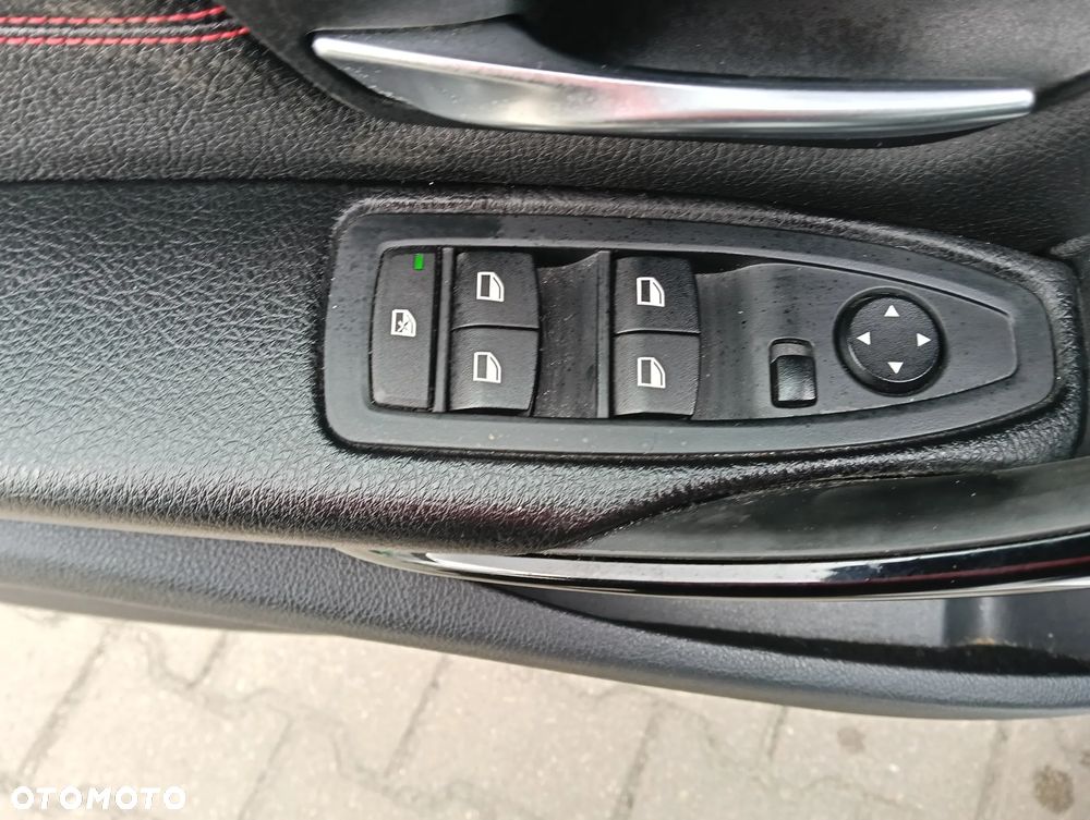 BMW Seria 3 318d DPF Edition Sport - 10