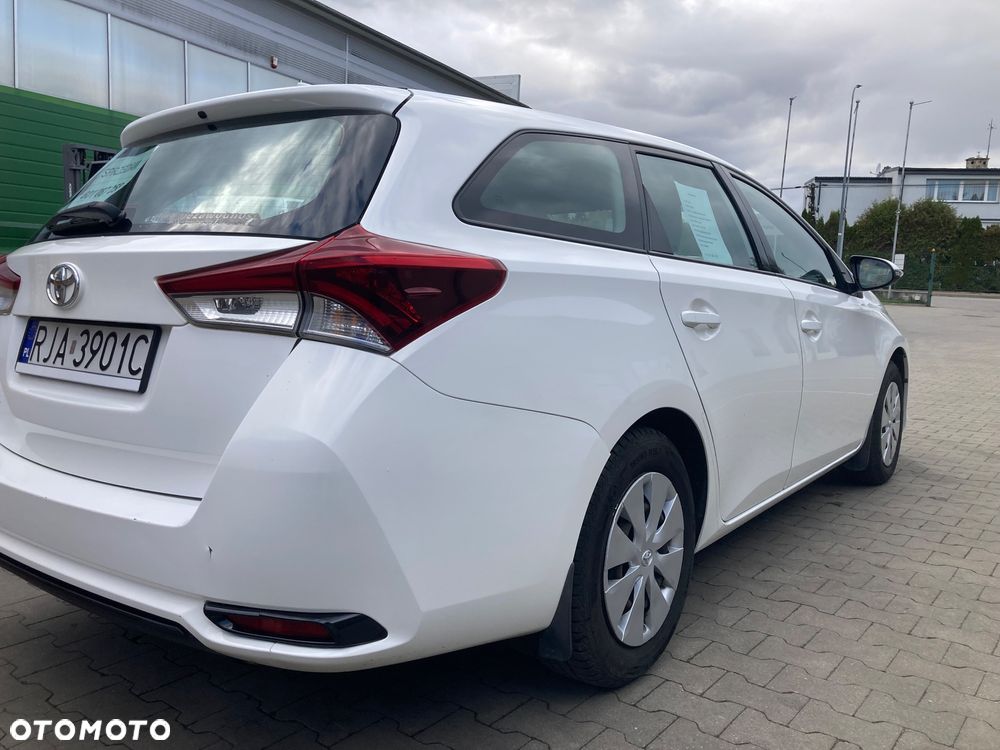 Toyota Auris - 3