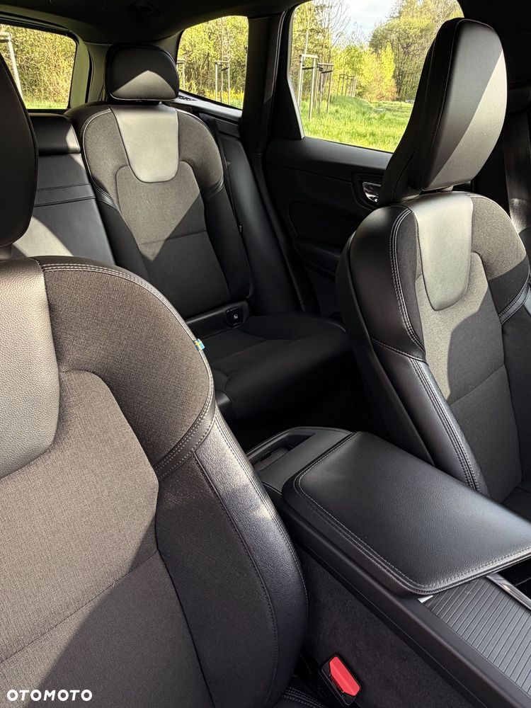Volvo XC 60 T5 GPF Momentum - 18