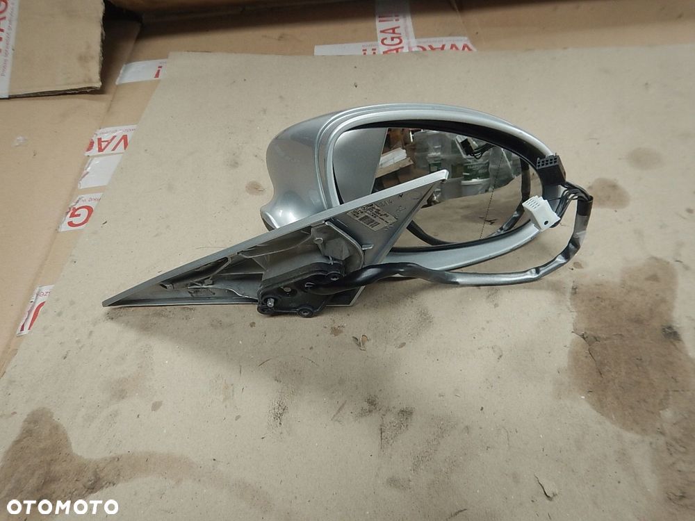 lusterko prawe mercedes cls w219 14 (6+8) pin europa - 1