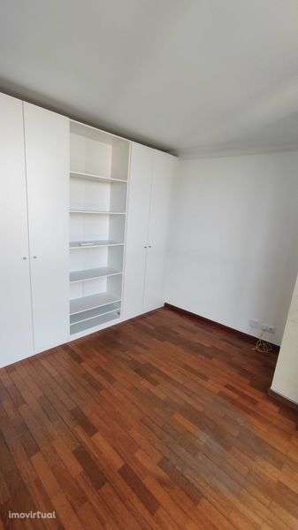 T1+1 67m2 + garagem ind 2 carros - Grande imagem: 2/8