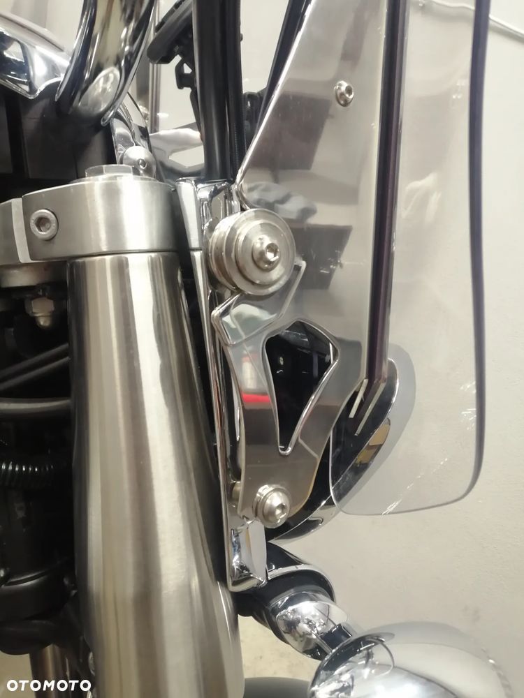 Yamaha XVS - 6