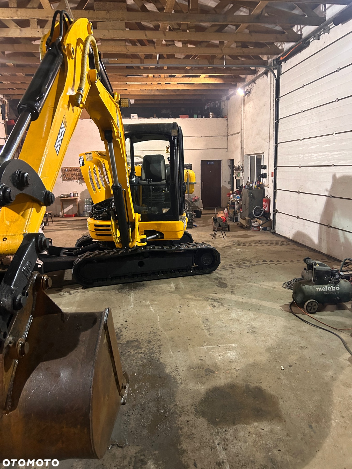 JCB 8065 - 7