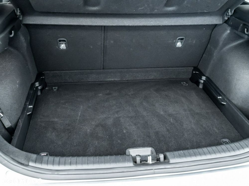Kia Ceed 1.5 T-GDI M - 28