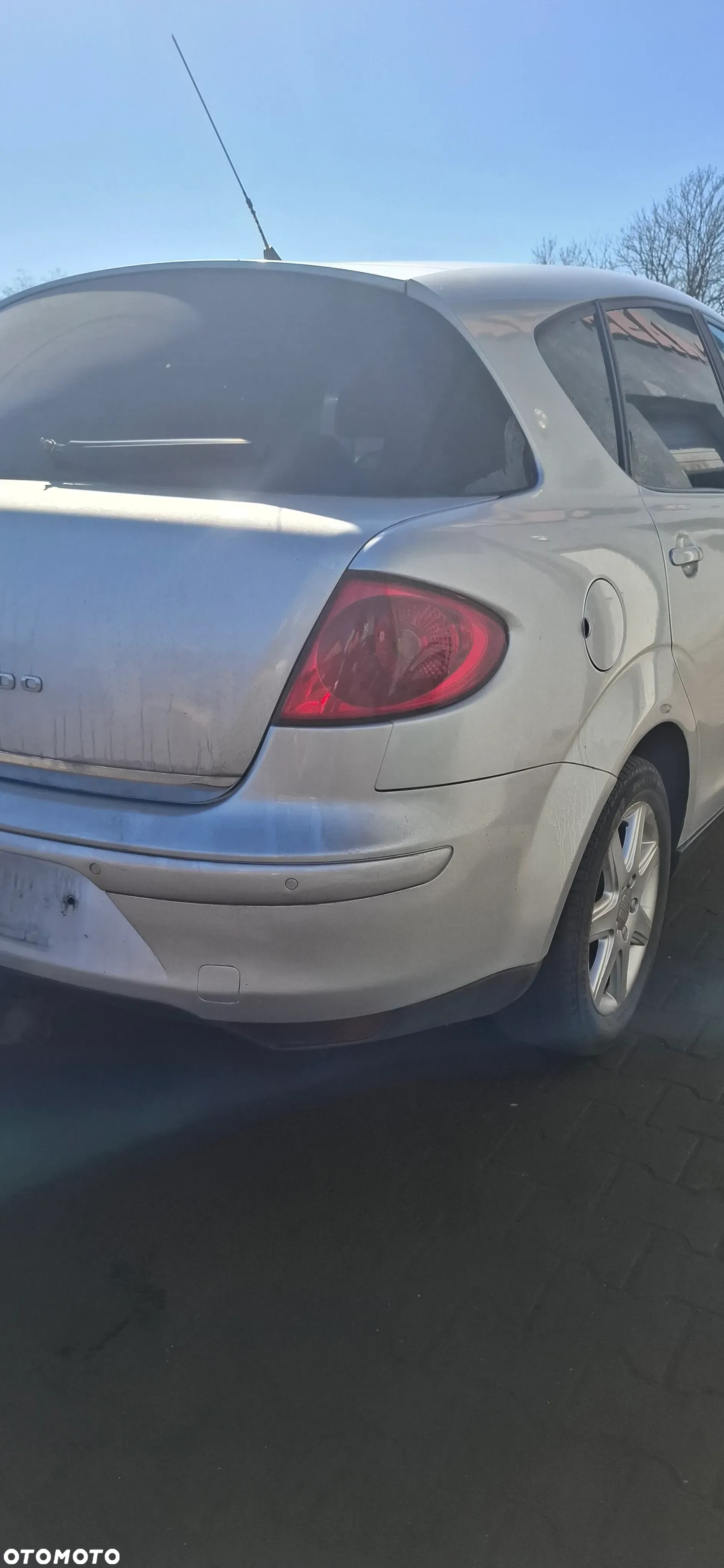 zderzak tył  - SEAT TOLEDO III 04-09 - 2