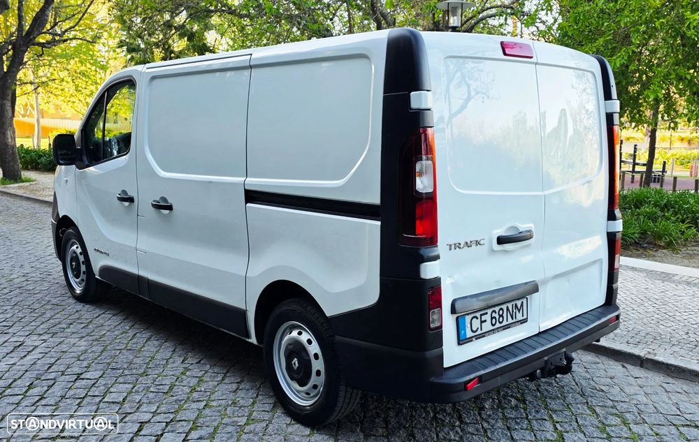 Renault TRAFIC 1.6 BITURBO - 9