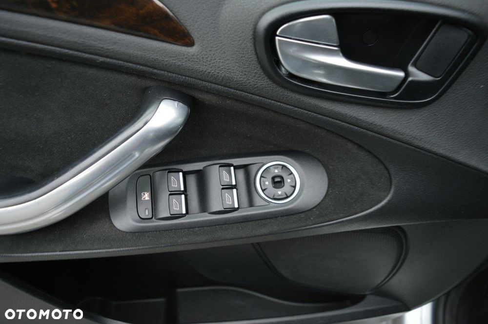 Ford Galaxy 1.8 TDCi Ghia - 33