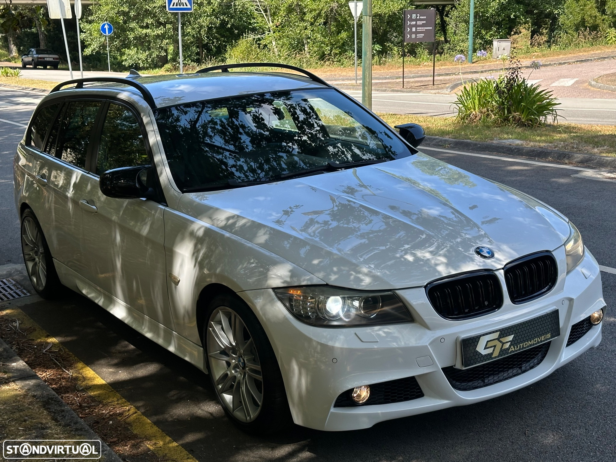 BMW 320 d Touring Navigation Sport - 2
