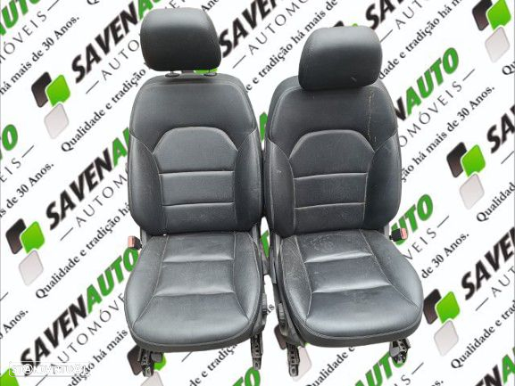 Conjunto Bancos Mercedes-Benz B-Class (W246, W242) - 2