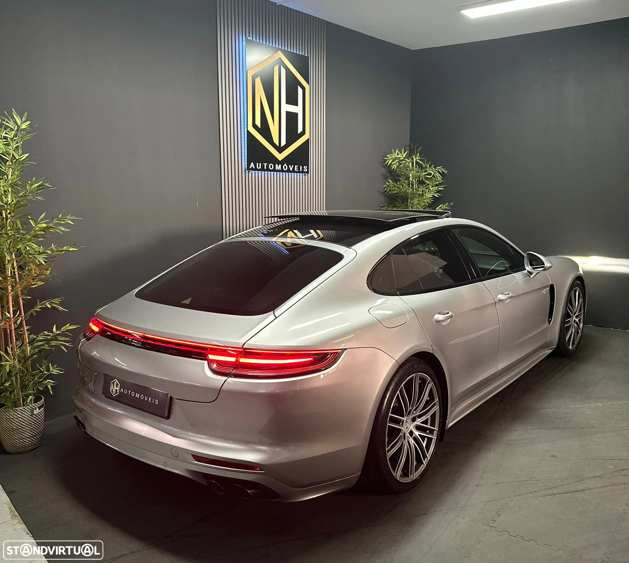 Porsche Panamera 4 E-Hybrid Platinum Edition com PDLS - 4