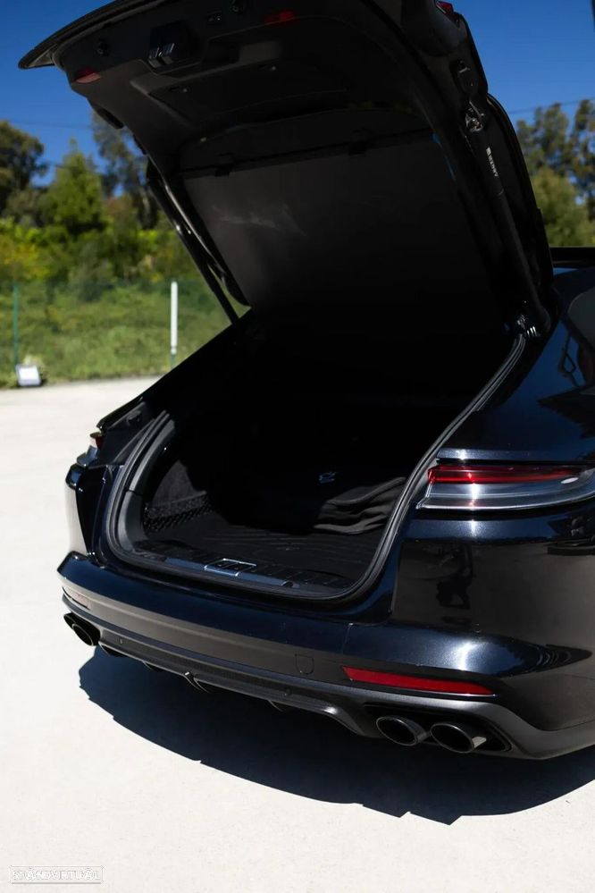 Porsche Panamera Sport Turismo 4 E-Hybrid Platinum Edition - 41