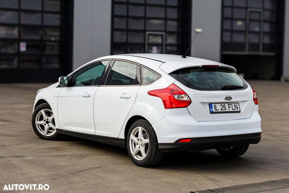 Ford Focus - 12