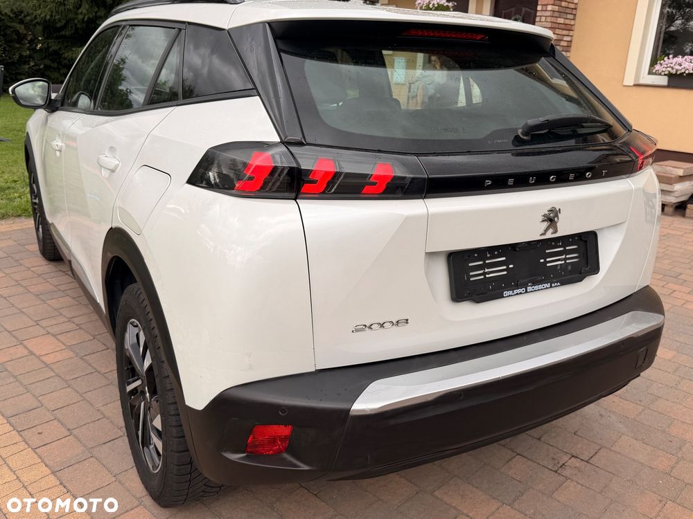 Peugeot 2008 BlueHDi 100 Allure - 4