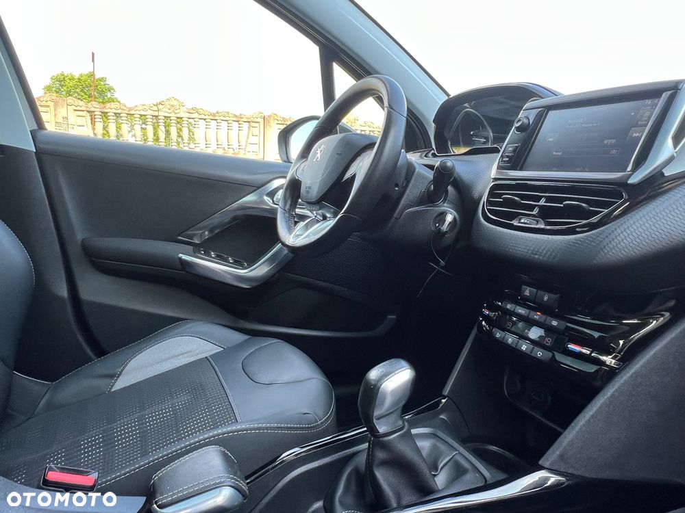 Peugeot 2008 BlueHDi 100 STOP & START Allure - 8