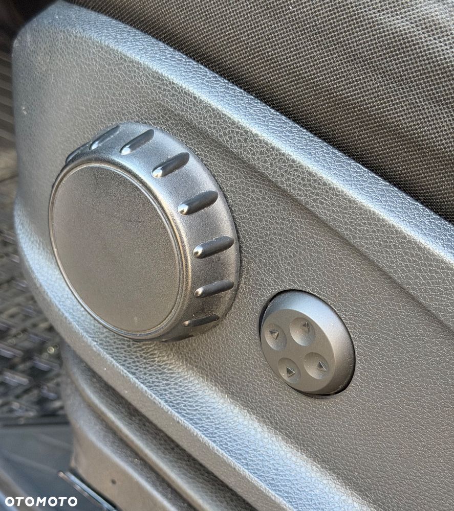 Mercedes-Benz Sprinter 319 - 9